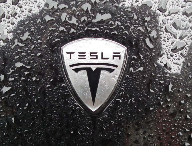 Ценные бумаги Tesla подорожали до рекордного уровня